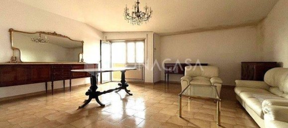 2 bedrooms Apartment in Milan, Italy No. 271503 2