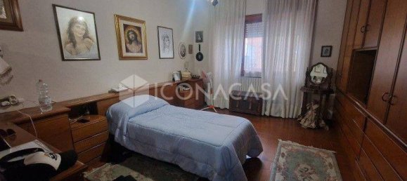 2 bedrooms Apartment in Milan, Italy No. 271503 7