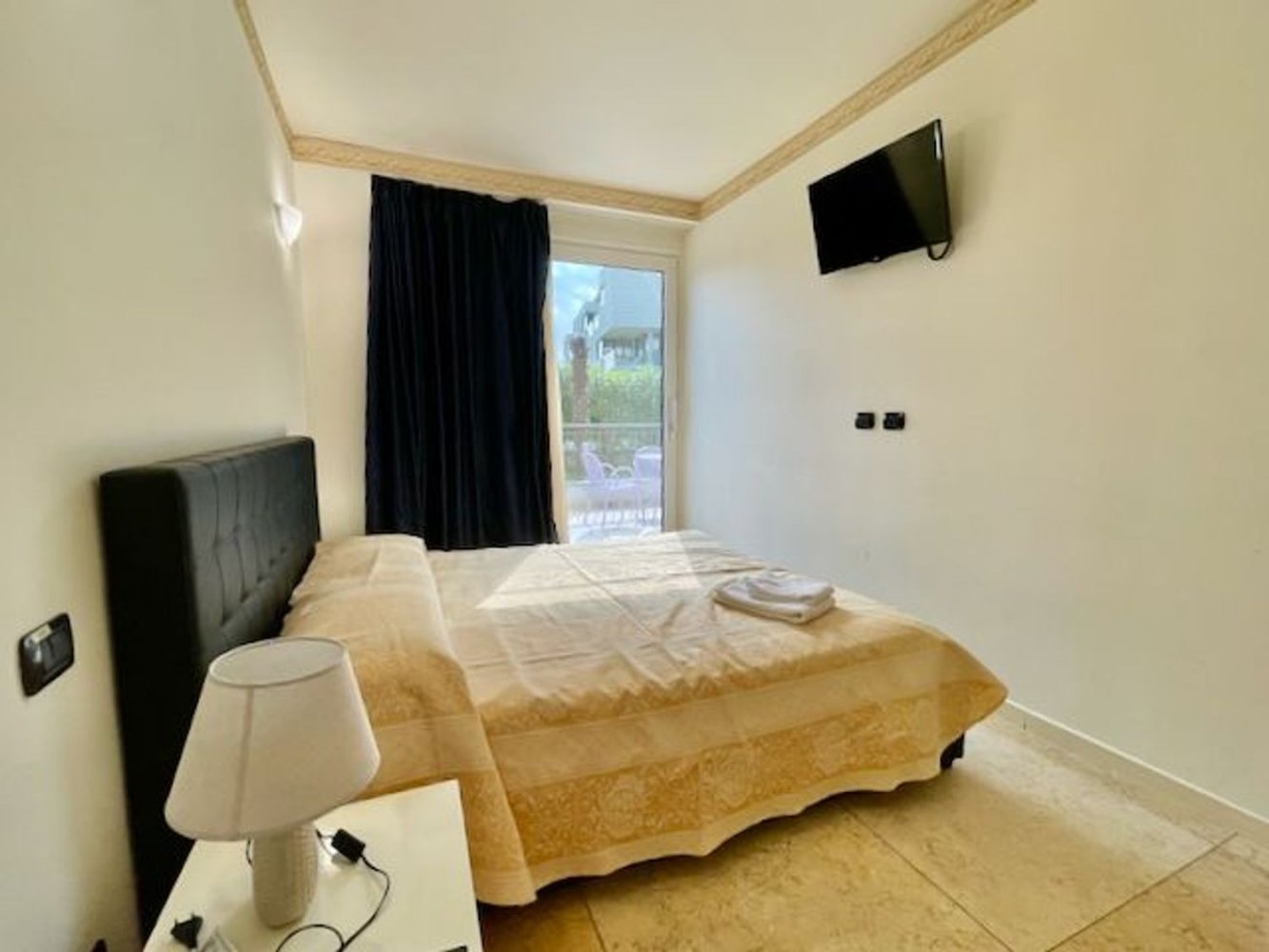 2 bedrooms Apartment in Desenzano del Garda, Italy No. 153810