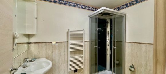 2 bedrooms Apartment in Desenzano del Garda, Italy No. 153810 4