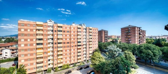 3 bedrooms Apartment in Turin, Italy No. 343437 8