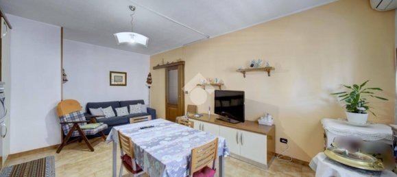 3 bedrooms Apartment in Turin, Italy No. 343437 2