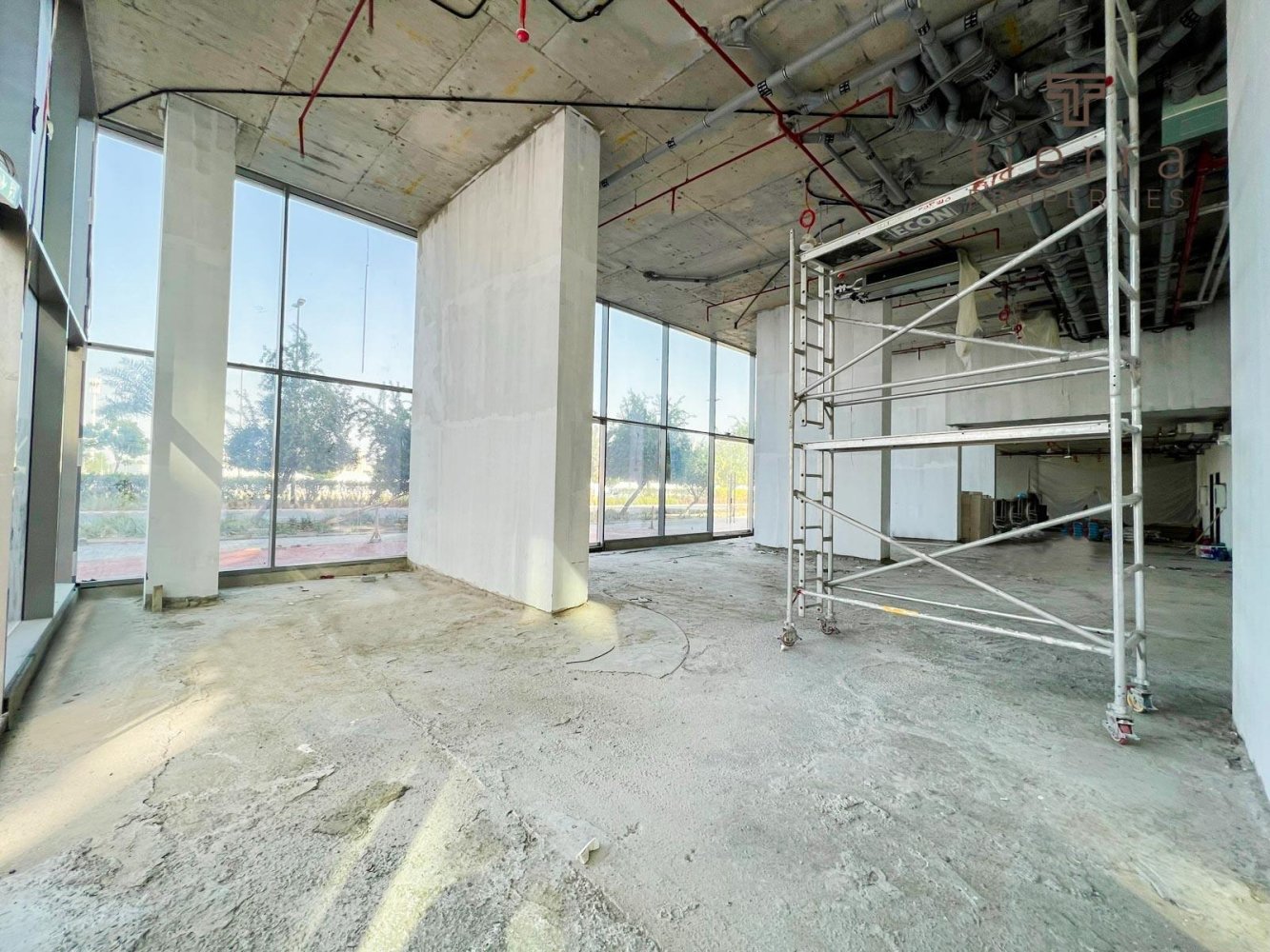 Laden in Dubai, UAE 156.1m², Nr. 54760