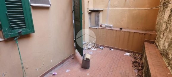 4 rooms Apartment in Genoa, Italy No. 32670 10