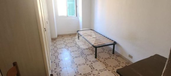 4 rooms Apartment in Genoa, Italy No. 32670 7