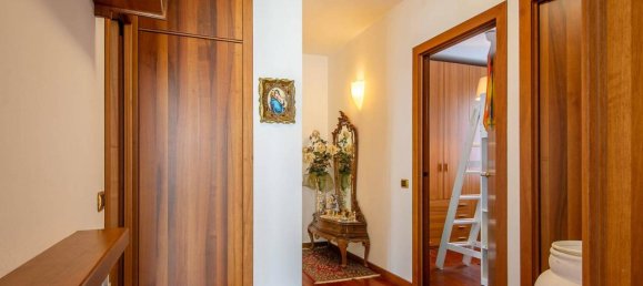 Villa de 4 habitaciónes en Magnago, Italy No. 35950 29