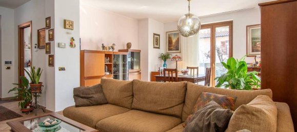 Villa de 4 habitaciónes en Magnago, Italy No. 35950 15