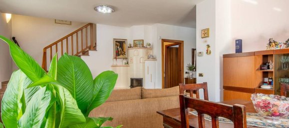 Villa de 4 habitaciónes en Magnago, Italy No. 35950 20