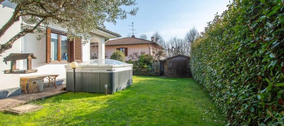 Villa de 4 habitaciónes en Magnago, Italy No. 35950 3