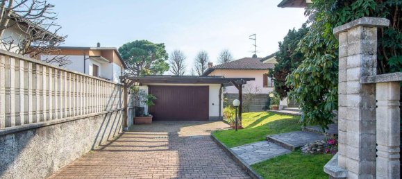 Villa de 4 habitaciónes en Magnago, Italy No. 35950 11