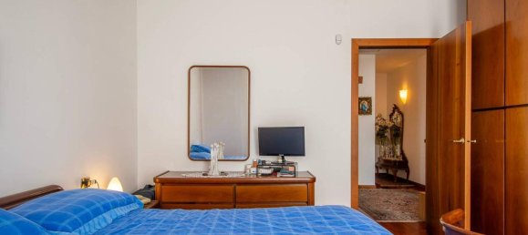 Villa de 4 habitaciónes en Magnago, Italy No. 35950 32