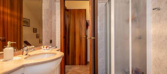 Villa de 4 habitaciónes en Magnago, Italy No. 35950 46