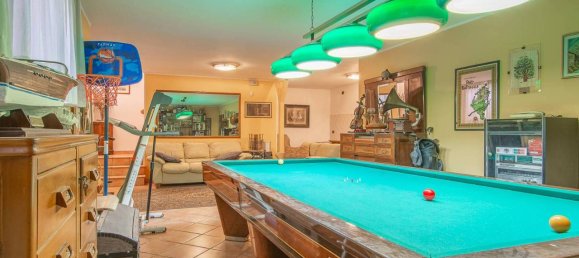 Villa de 4 habitaciónes en Magnago, Italy No. 35950 50