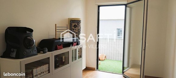 3 bedrooms Apartment in Guyancourt, France No. 279326 9