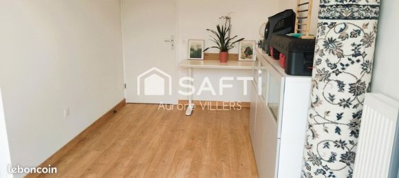 3 bedrooms Apartment in Guyancourt, France No. 279326 10