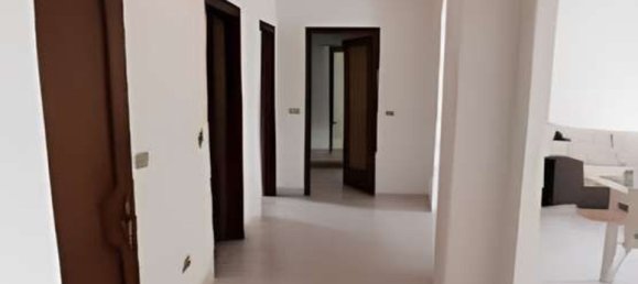 Apartamento de 4 divisões em Monza, Italy N.º 3742 16