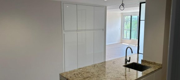 4 bedrooms Apartment in Alicante, Spain No. 147801 13