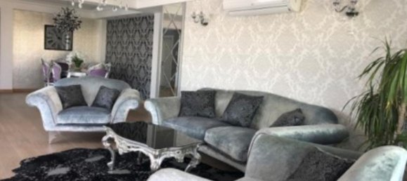 3 bedrooms Apartment in Limassol, Cyprus No. 25013 3