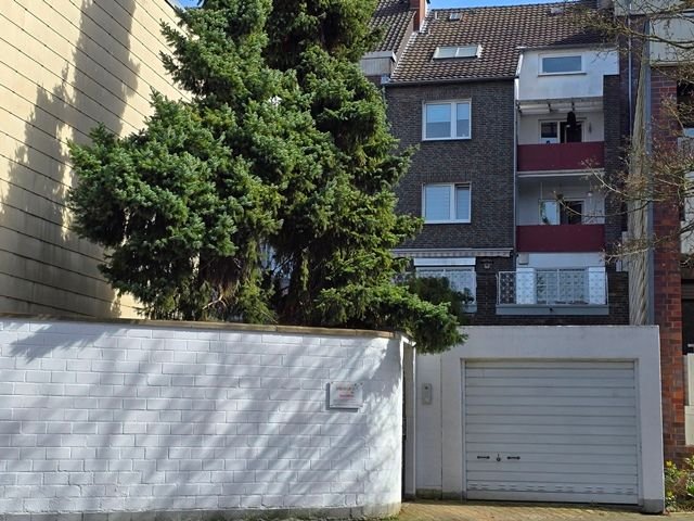 Edificio de 11 habitaciónes en Monchengladbach, Germany No. 49683