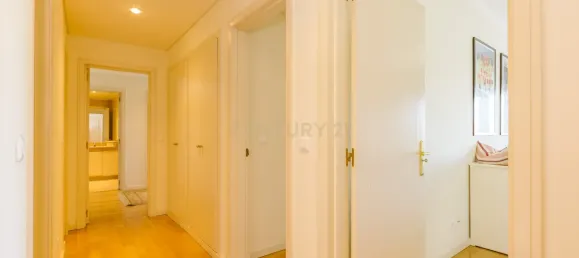 3 bedrooms Apartment in Lisbon, Portugal No. 9734 17