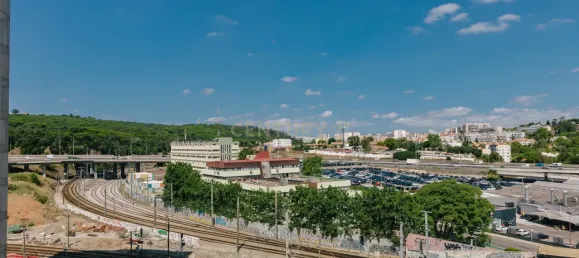 3 bedrooms Apartment in Lisbon, Portugal No. 9734 47