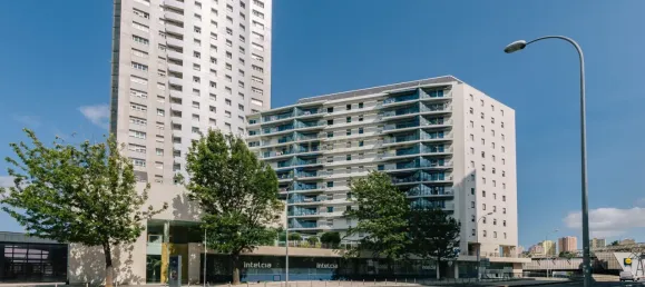 3 bedrooms Apartment in Lisbon, Portugal No. 9734 41