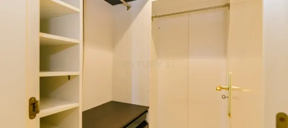 3 bedrooms Apartment in Lisbon, Portugal No. 9734 23