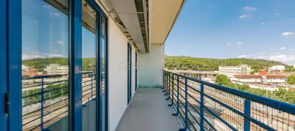 3 bedrooms Apartment in Lisbon, Portugal No. 9734 34