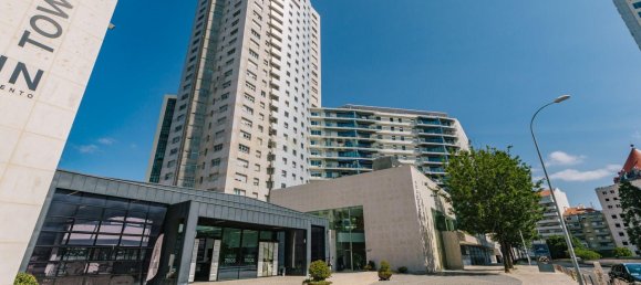 3 bedrooms Apartment in Lisbon, Portugal No. 9734 2