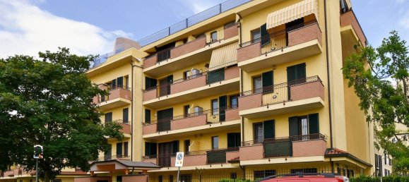 3 bedrooms Apartment in Vanzago, Italy No. 320590 3