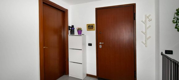 3 bedrooms Apartment in Vanzago, Italy No. 320590 14