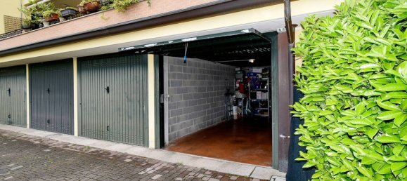 3 bedrooms Apartment in Vanzago, Italy No. 320590 6