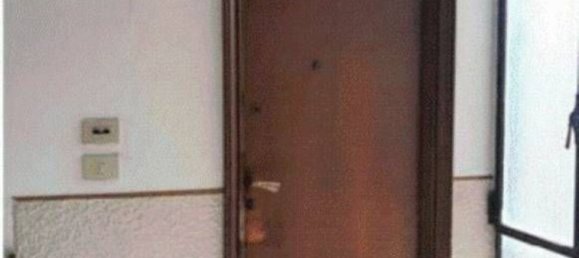 3 rooms Apartment in Piacenza, Italy No. 274347 7