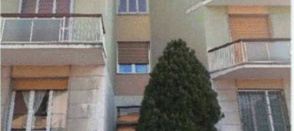 3 rooms Apartment in Piacenza, Italy No. 274347 10