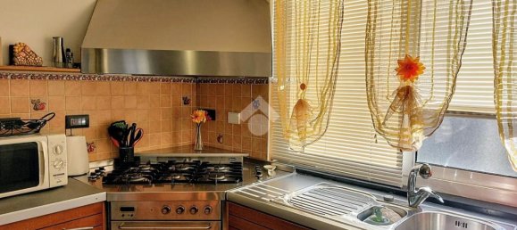 6 rooms House in Ne, Italy No. 130201 36