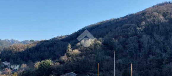 6 rooms House in Ne, Italy No. 130201 32