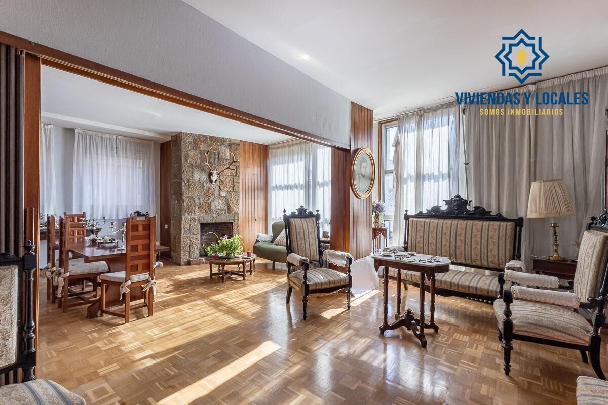 Apartamento de 6 dormitorios en Granada, Spain No. 71104