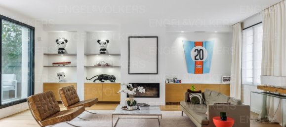 4 bedrooms House in Paris, France No. 345059 5