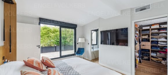 4 bedrooms House in Paris, France No. 345059 8