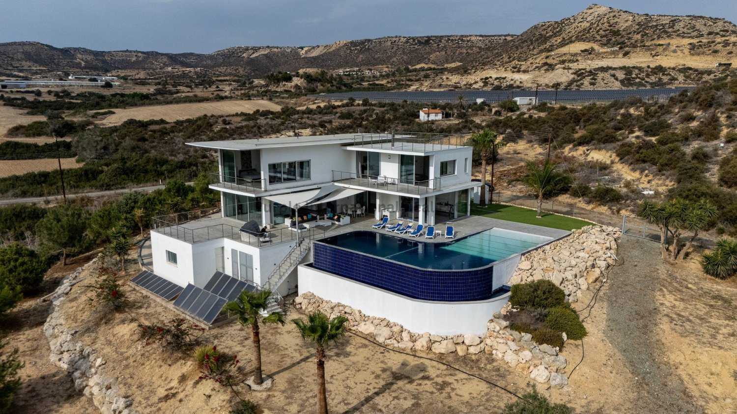 Villa de 5 dormitorios en Maroni, Cyprus No. 25667