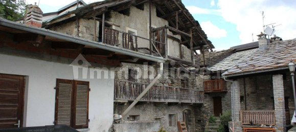 5 rooms House in Torgnon, Italy No. 339754 3