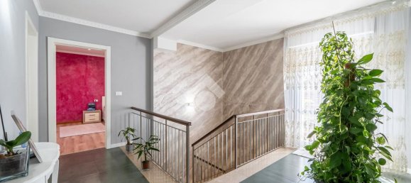 2 bedrooms House in Minerbio, Italy No. 352991 10