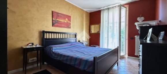 2 bedrooms House in Orzinuovi, Italy No. 350922 8