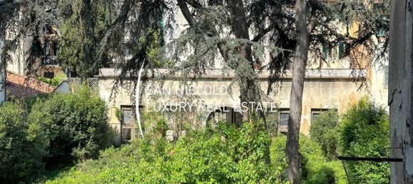 Edifício em Florence, Italy 1300 m² N.º 198955 11