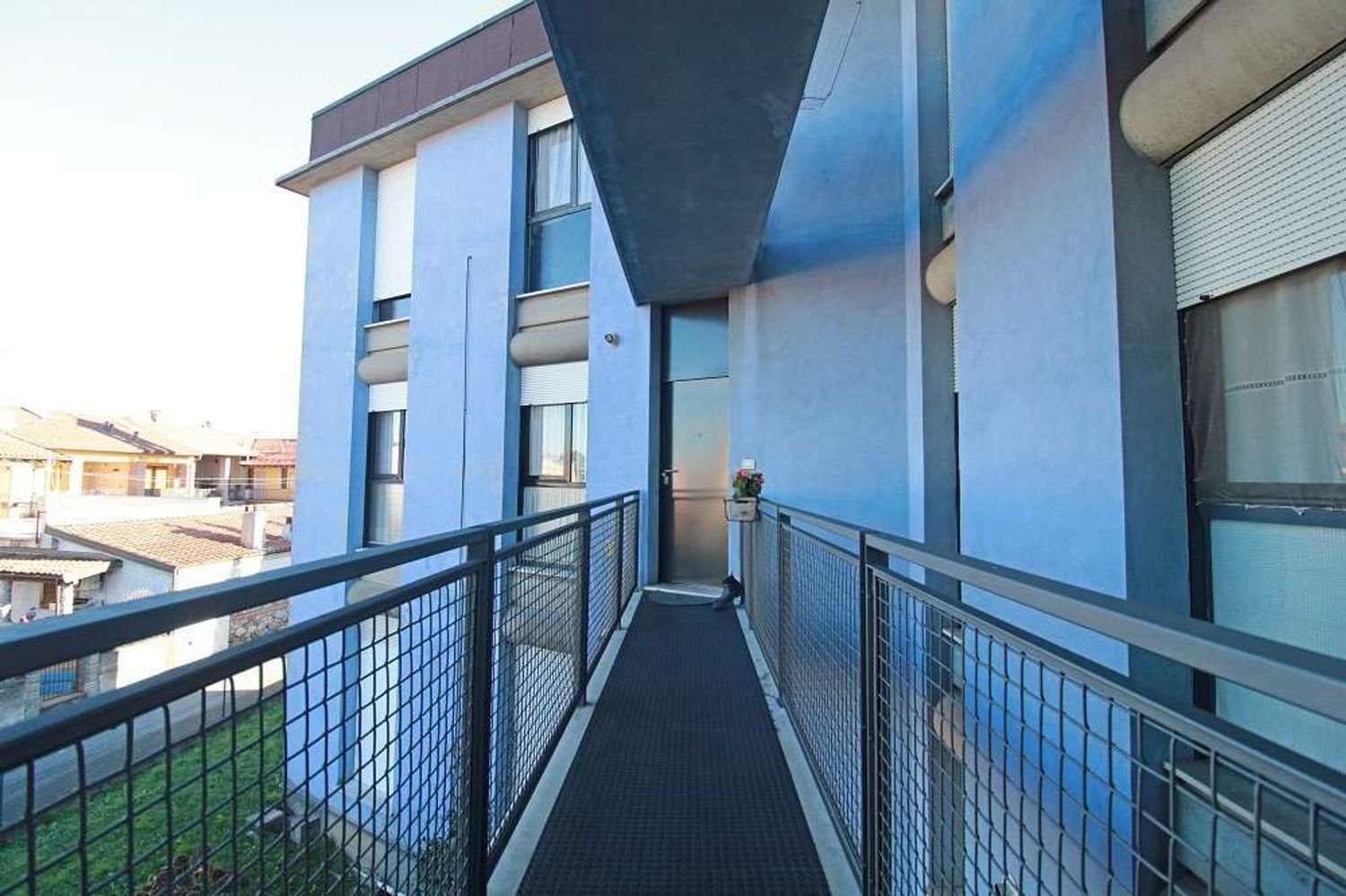 3 rooms Apartment in Veniano, Italy No. 235872