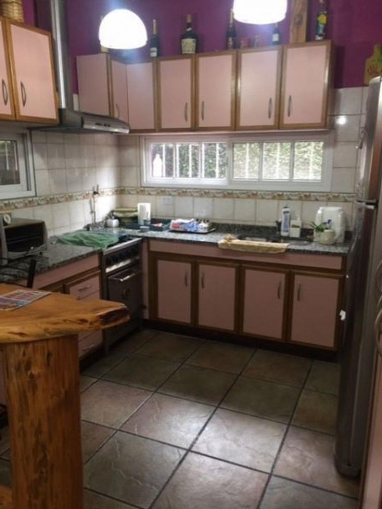 3 bedrooms House in Almirante Brown, Argentina No. 103581