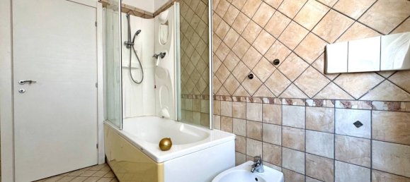 Квартира с 2 спальнями в Лиссоне, Италия № 185362 25