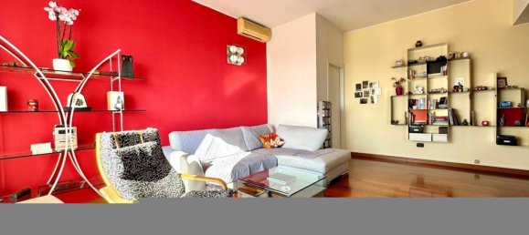 Квартира с 2 спальнями в Лиссоне, Италия № 185362 5