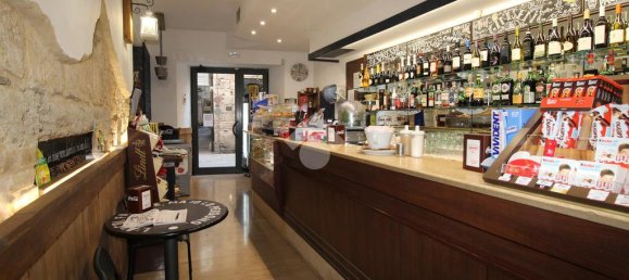 Коммерческая недвижимость с 2 комнатами в Сан Бенедетто дель Тронто, Италия № 89664 3