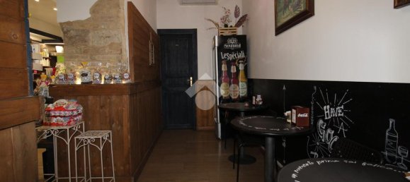 Коммерческая недвижимость с 2 комнатами в Сан Бенедетто дель Тронто, Италия № 89664 8